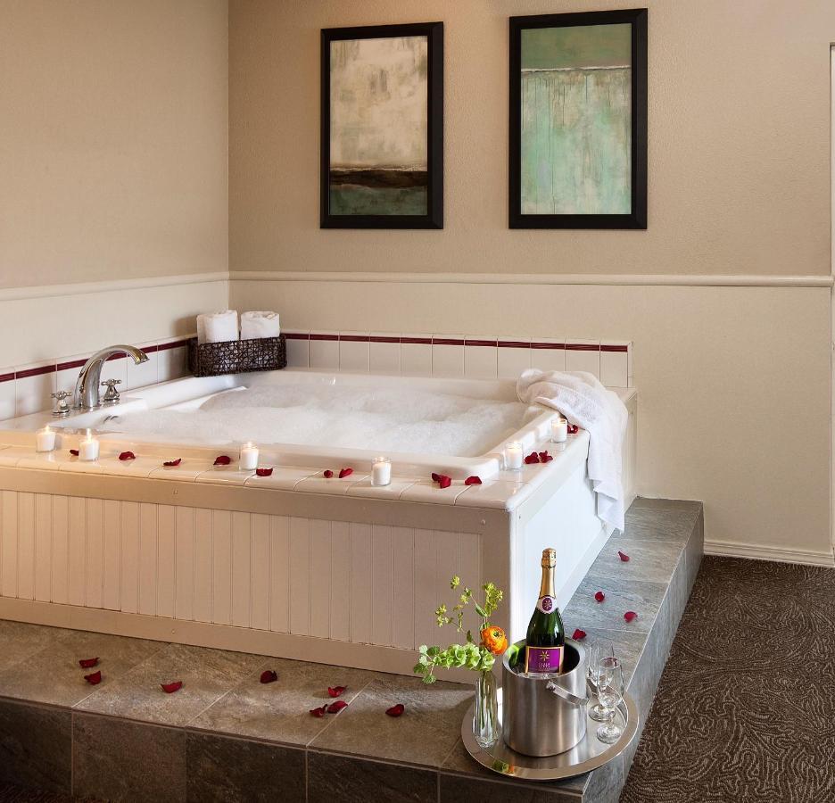 Cambria Landing Inn And Suites ภายนอก รูปภาพ
