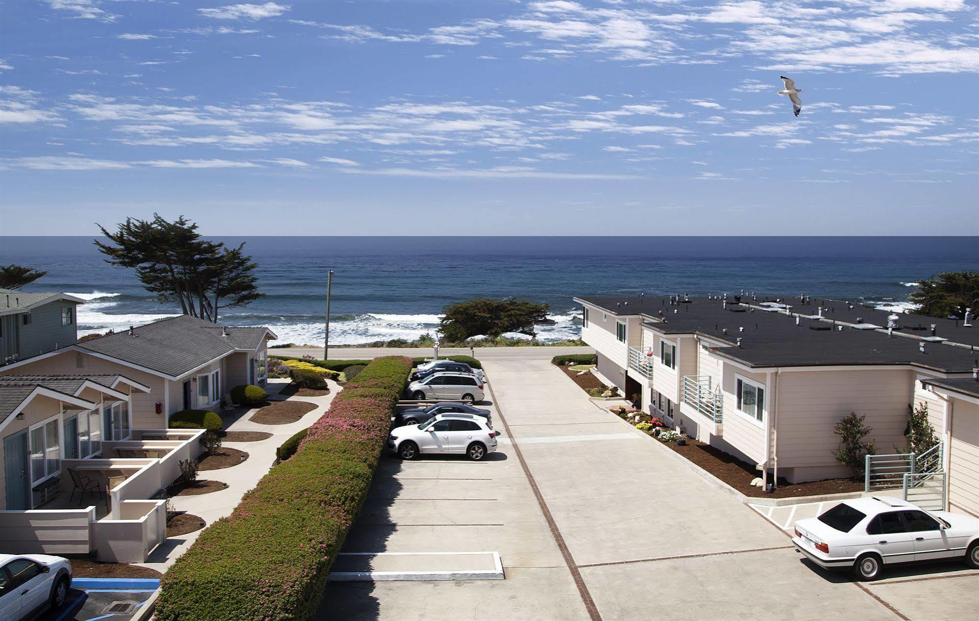 Cambria Landing Inn And Suites ภายนอก รูปภาพ